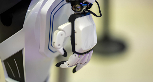 La battaglia per l'intelligenza artificiale: il conflitto miliardario tra ideali e profitto